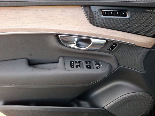 2025 Volvo XC90 Plus