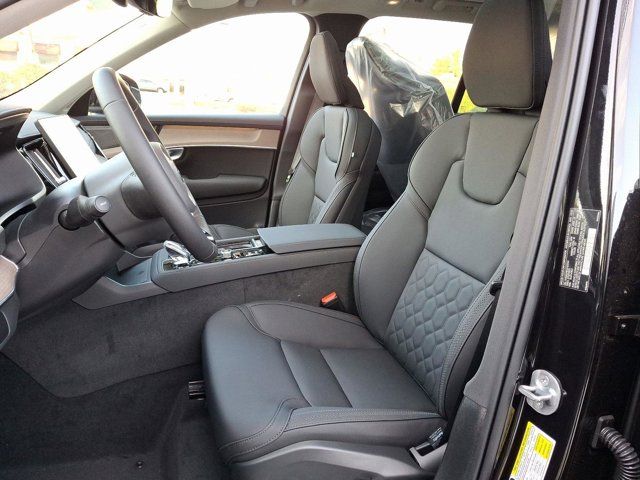 2025 Volvo XC90 Plus