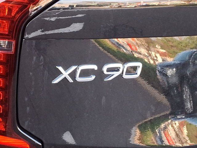 2025 Volvo XC90 Plus