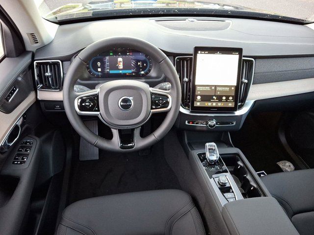 2025 Volvo XC90 Plus