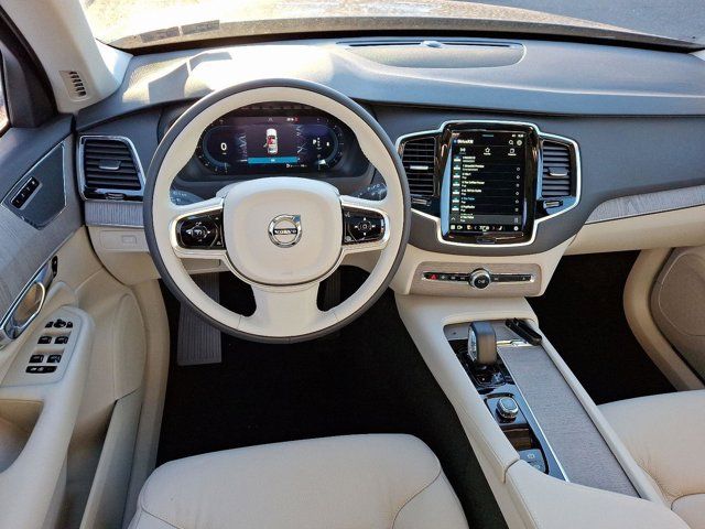 2025 Volvo XC90 Plus