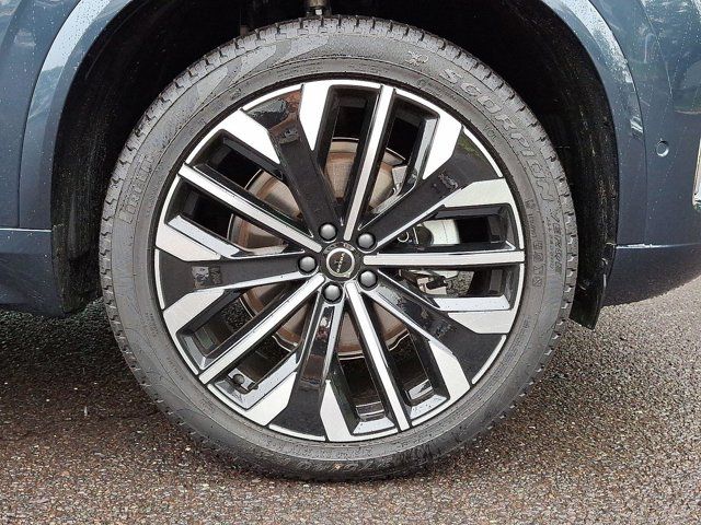 2025 Volvo XC90 Plus