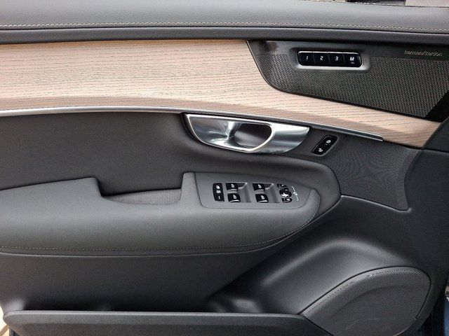 2025 Volvo XC90 Plus