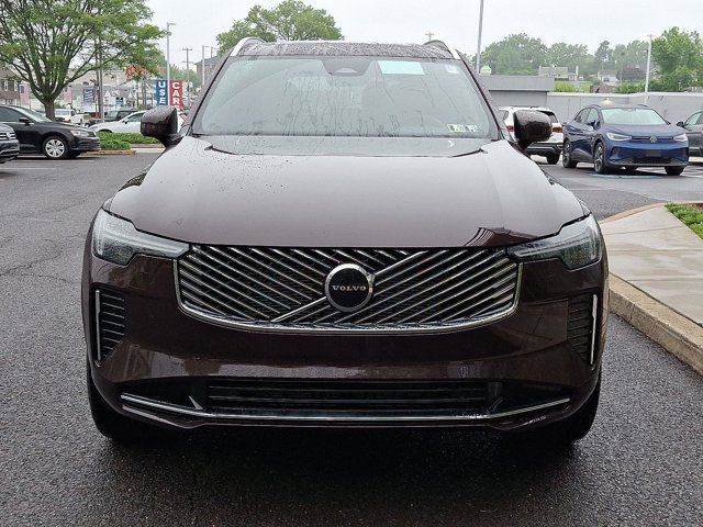 2025 Volvo XC90 Core