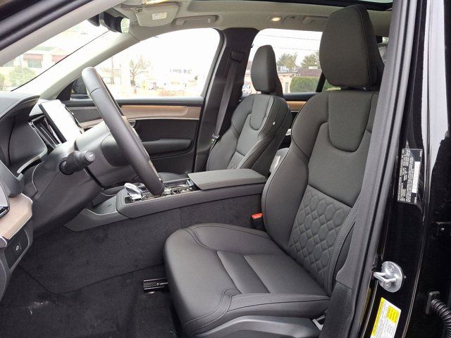 2025 Volvo XC90 Plus