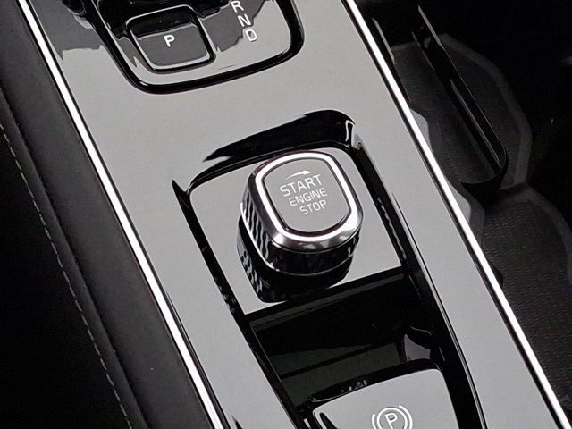 2025 Volvo XC90 Plus