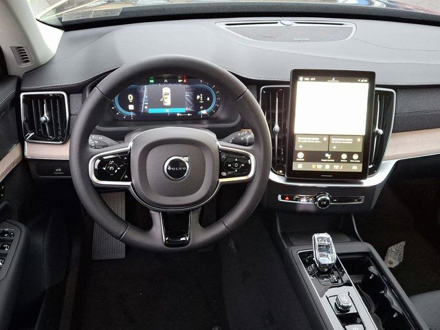 2025 Volvo XC90 Plus