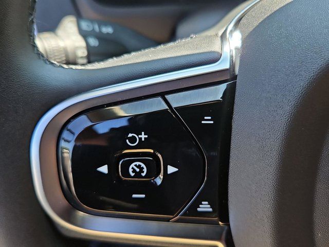 2025 Volvo XC90 Plus
