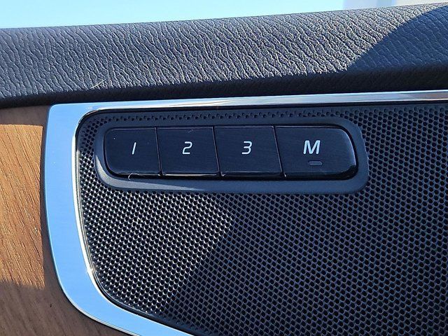 2025 Volvo XC90 Plus