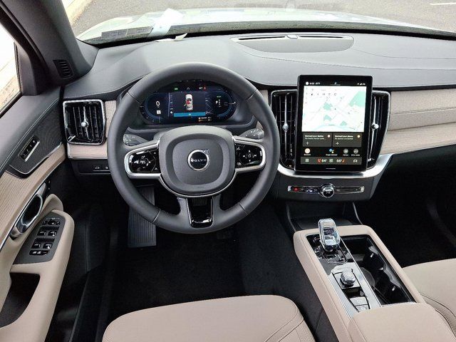 2025 Volvo XC90 Plug-In Hybrid Core