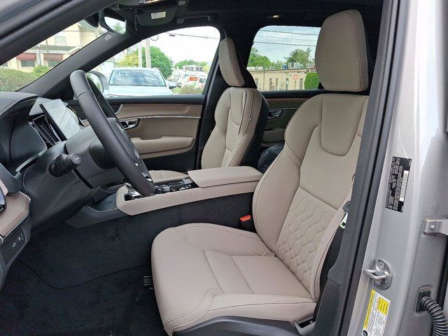 2025 Volvo XC90 Plug-In Hybrid Core