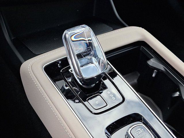 2025 Volvo XC90 Plug-In Hybrid Core