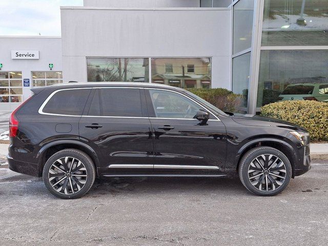 2025 Volvo XC90 Plug-In Hybrid Plus