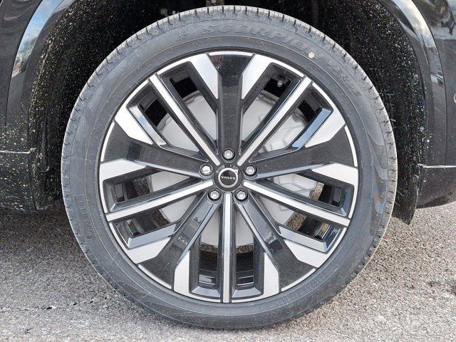 2025 Volvo XC90 Plug-In Hybrid Plus