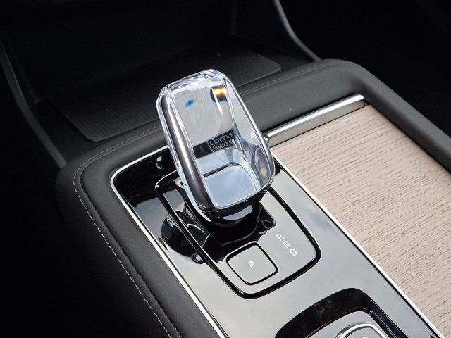 2025 Volvo XC90 Plug-In Hybrid Plus