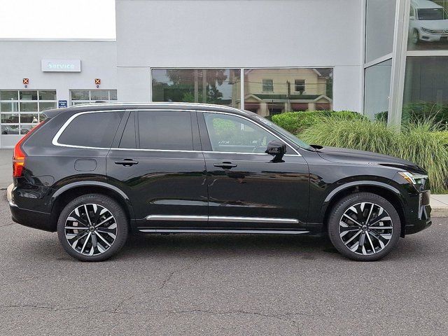 2025 Volvo XC90 Plug-In Hybrid Plus