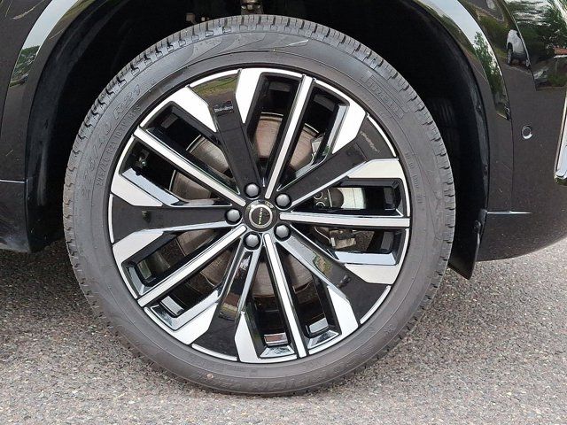 2025 Volvo XC90 Plug-In Hybrid Plus