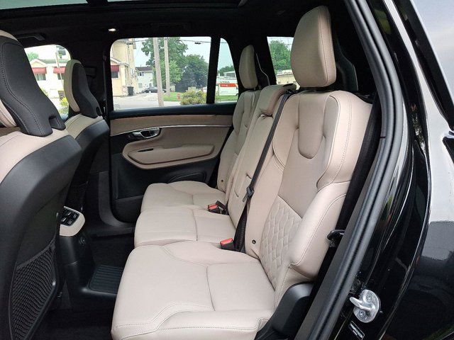 2025 Volvo XC90 Plug-In Hybrid Plus