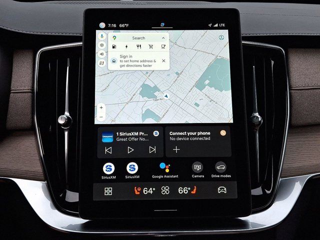 2025 Volvo XC90 Plug-In Hybrid Plus