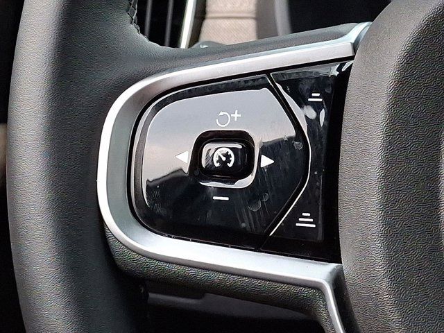 2025 Volvo XC90 Plug-In Hybrid Plus