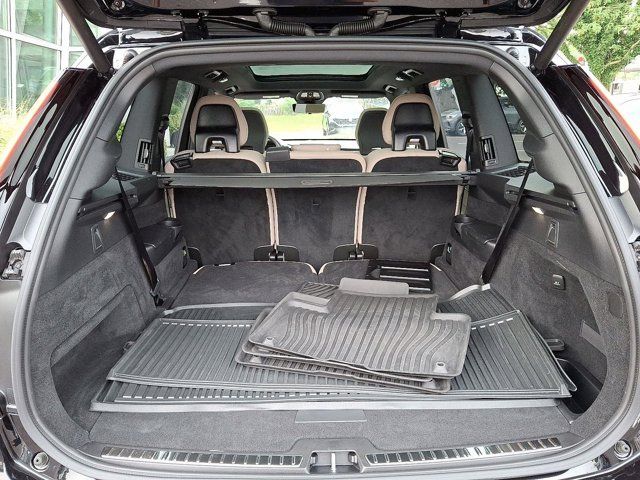 2025 Volvo XC90 Plug-In Hybrid Plus