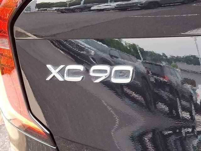 2025 Volvo XC90 Plug-In Hybrid Plus