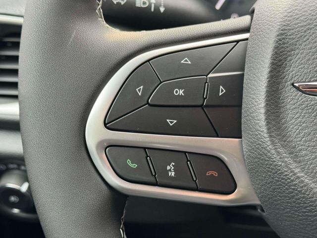 2026 Chrysler Pacifica Select FWD