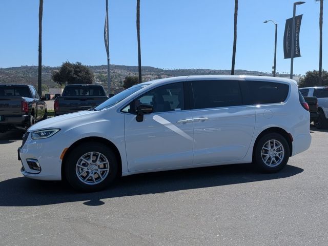 2026 Chrysler Pacifica Select 2026 Chrysler Pacifica Select