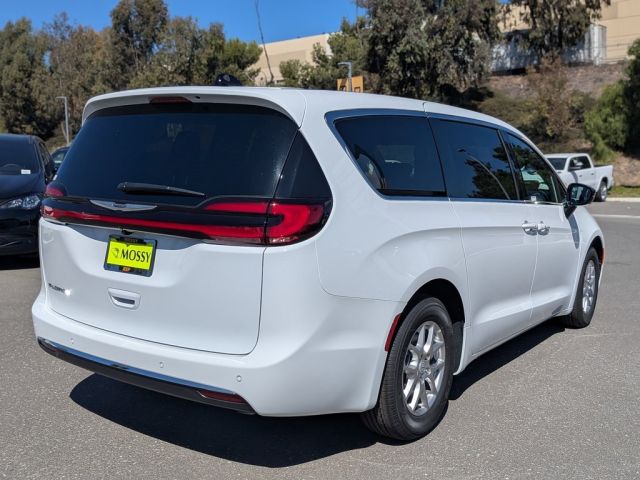 2026 Chrysler Pacifica Select 2026 Chrysler Pacifica Select