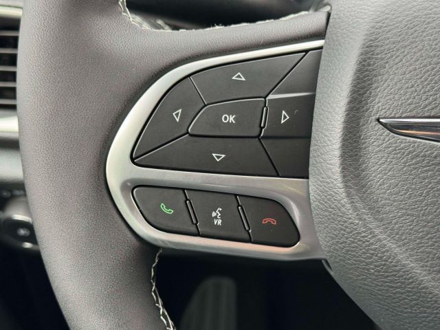 2026 Chrysler Pacifica Select FWD