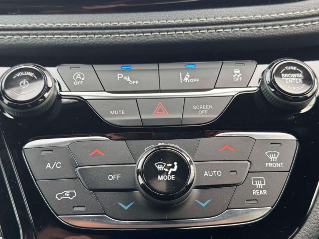 2026 Chrysler Pacifica Select FWD