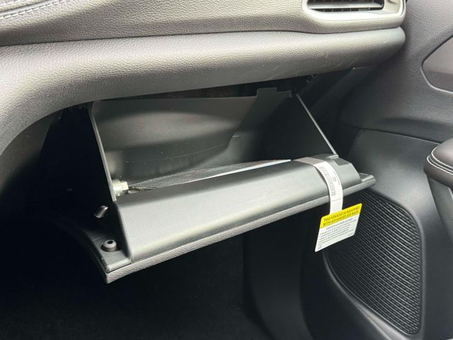 2026 Chrysler Pacifica Select FWD