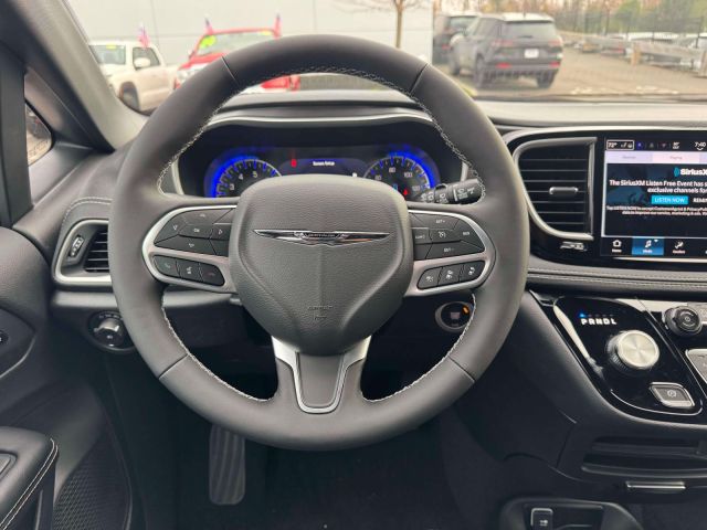 2026 Chrysler Pacifica Select FWD 2026 Chrysler Pacifica Select FWD