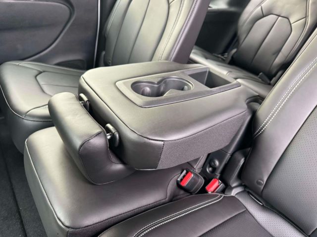 2026 Chrysler Pacifica Select FWD 2026 Chrysler Pacifica Select FWD