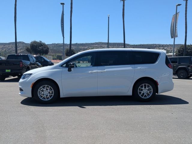 2026 Chrysler Voyager LX 2026 Chrysler Voyager LX