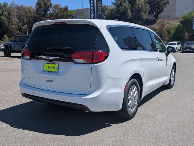 2026 Chrysler Voyager LX 2026 Chrysler Voyager LX