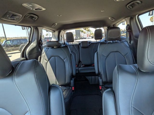 2026 Chrysler Voyager LX 2026 Chrysler Voyager LX