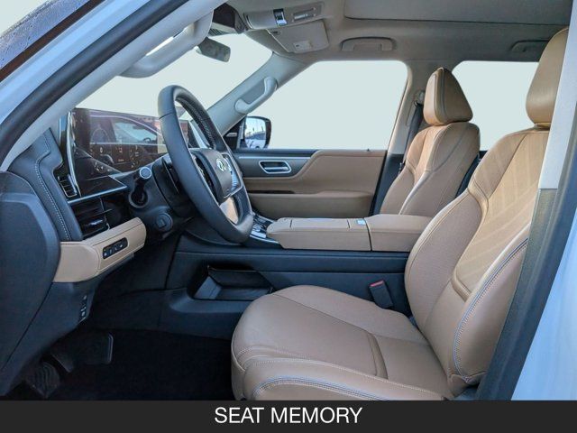 2026 INFINITI QX80 LUXE