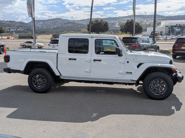 2026 Jeep Gladiator Sport S