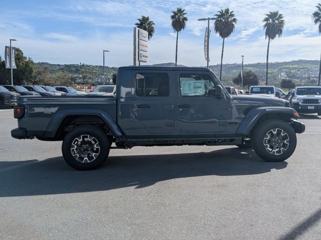 2026 Jeep Gladiator Sport photo 2