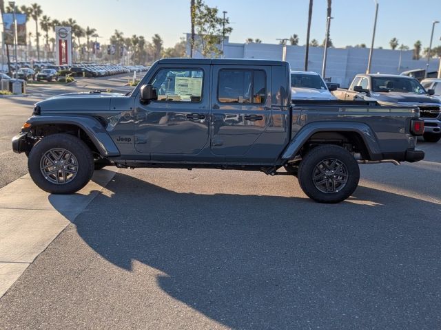 2026 Jeep Gladiator Sport S 2026 Jeep Gladiator Sport S
