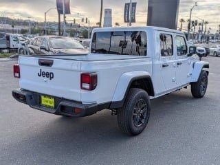 2026 Jeep Gladiator Sport S 2026 Jeep Gladiator Sport S
