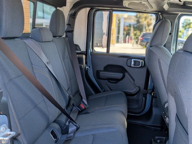 2026 Jeep Gladiator Sport S 2026 Jeep Gladiator Sport S