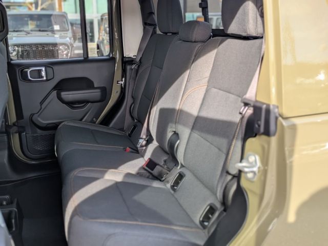 2026 Jeep Gladiator Sport S 2026 Jeep Gladiator Sport S