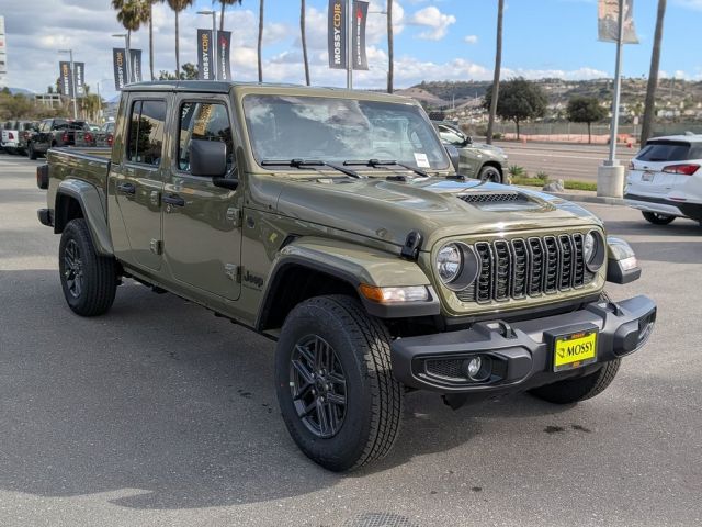 2026 Jeep Gladiator Sport S photo 2