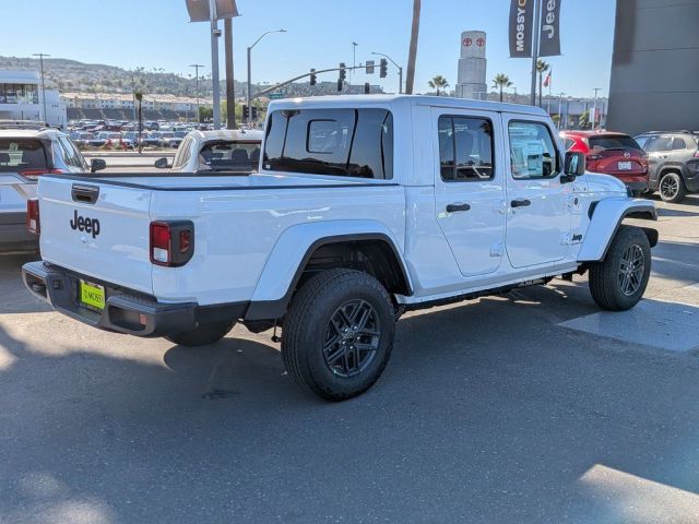 2026 Jeep Gladiator Sport S