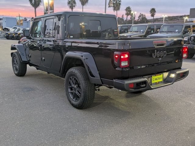 2026 Jeep Gladiator Sport S 2026 Jeep Gladiator Sport S