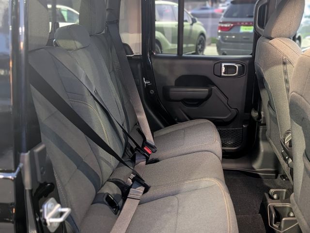 2026 Jeep Gladiator Sport S 2026 Jeep Gladiator Sport S