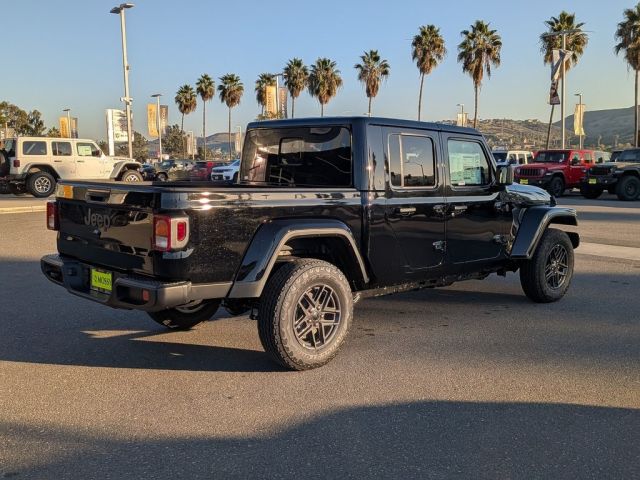 2026 Jeep Gladiator Sport S 2026 Jeep Gladiator Sport S