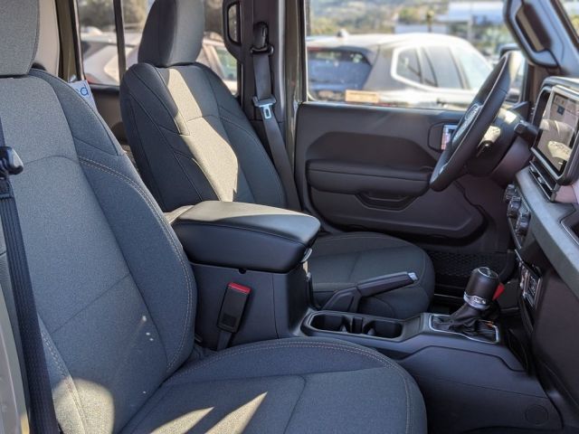 2026 Jeep Gladiator Sport S 2026 Jeep Gladiator Sport S